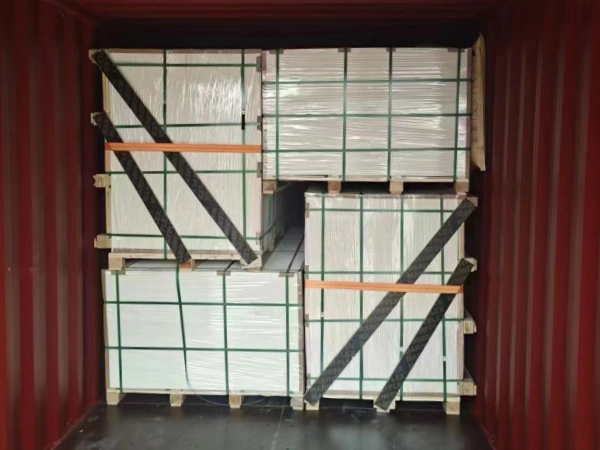 pallets are placed vertically